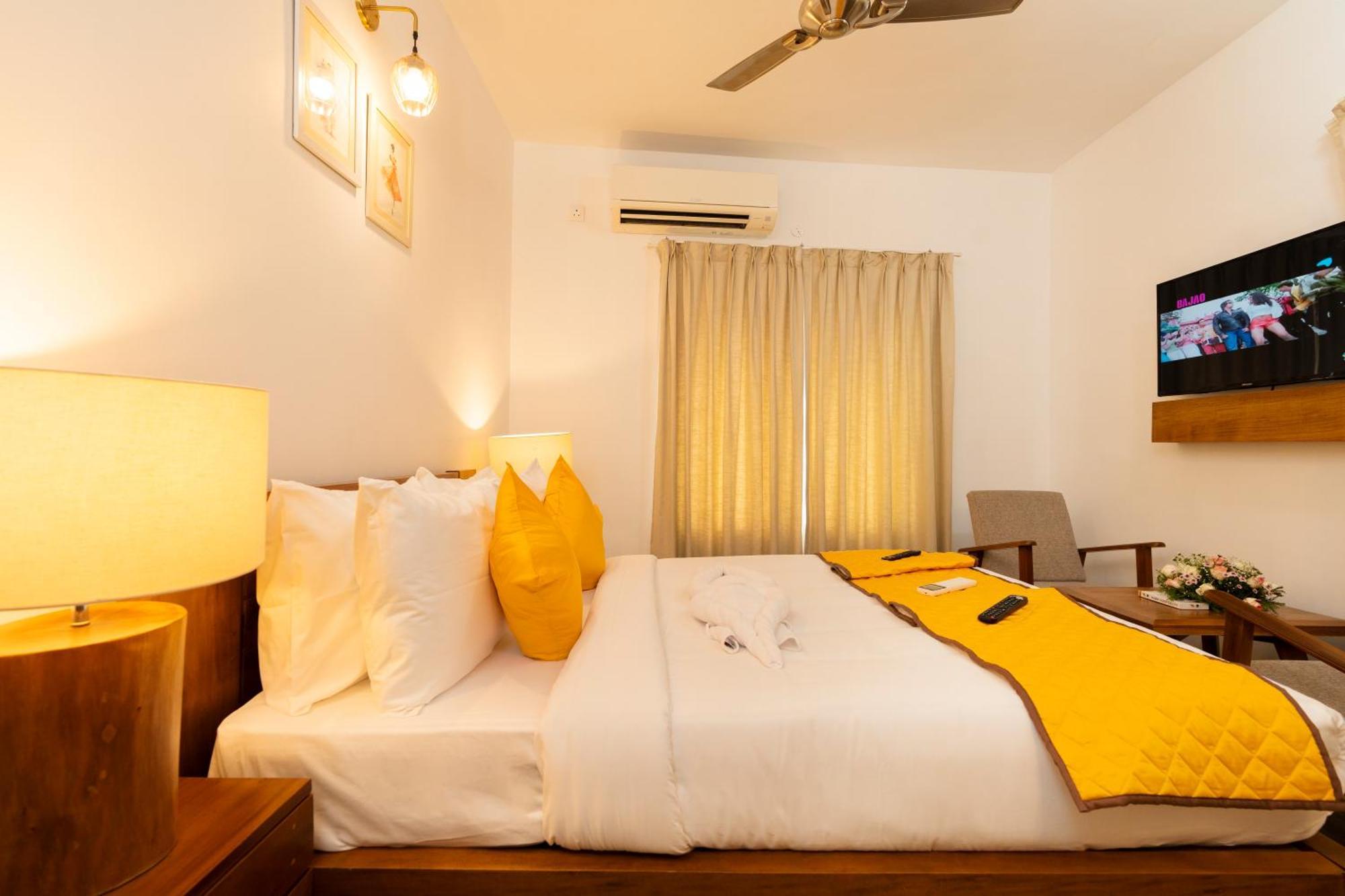 Solo Inn By Hawk Hospitality Kochi Extérieur photo