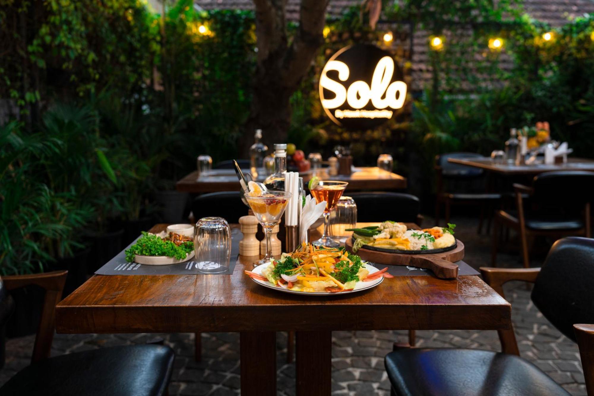 Solo Inn By Hawk Hospitality Kochi Extérieur photo