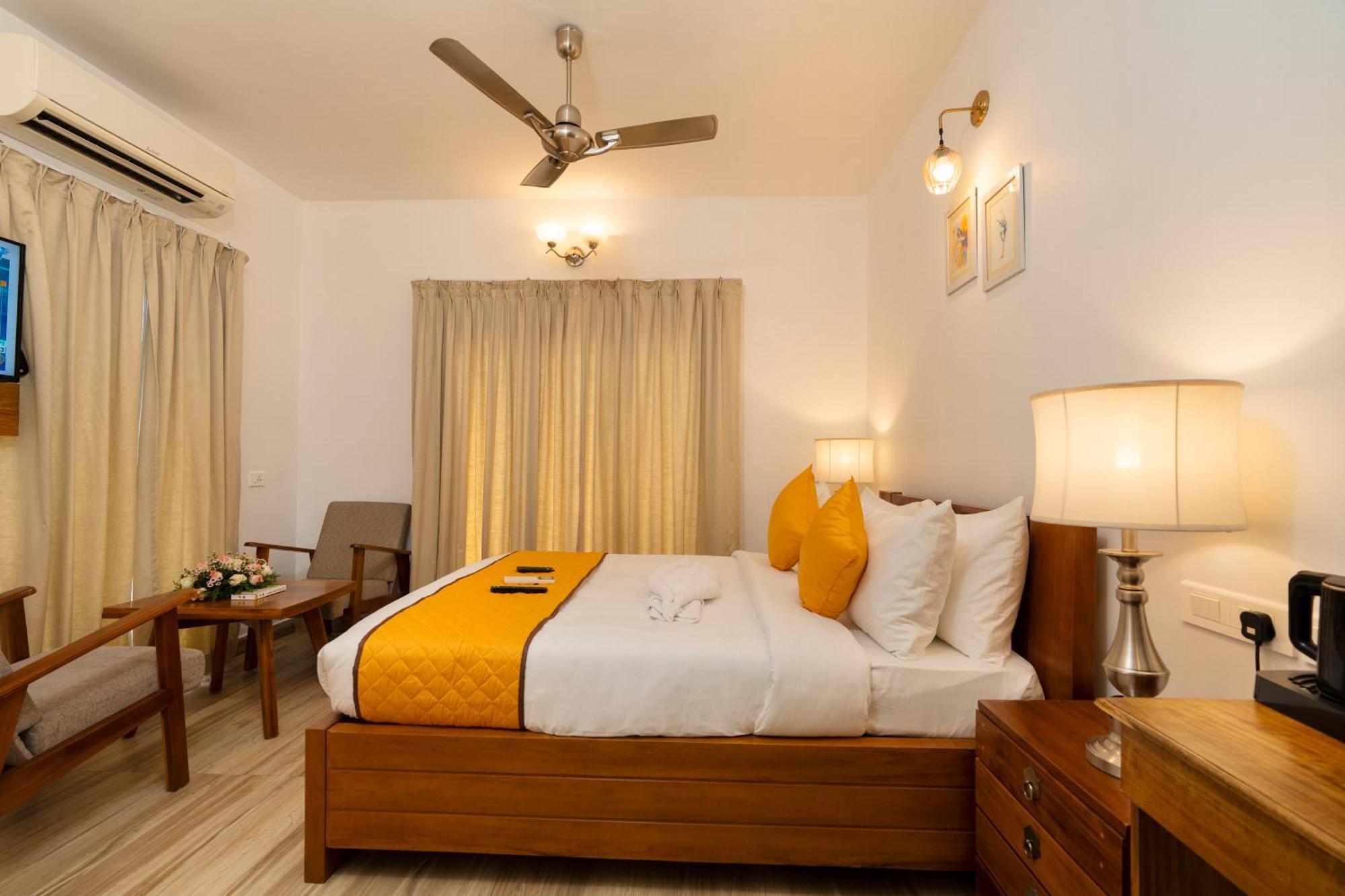 Solo Inn By Hawk Hospitality Kochi Extérieur photo