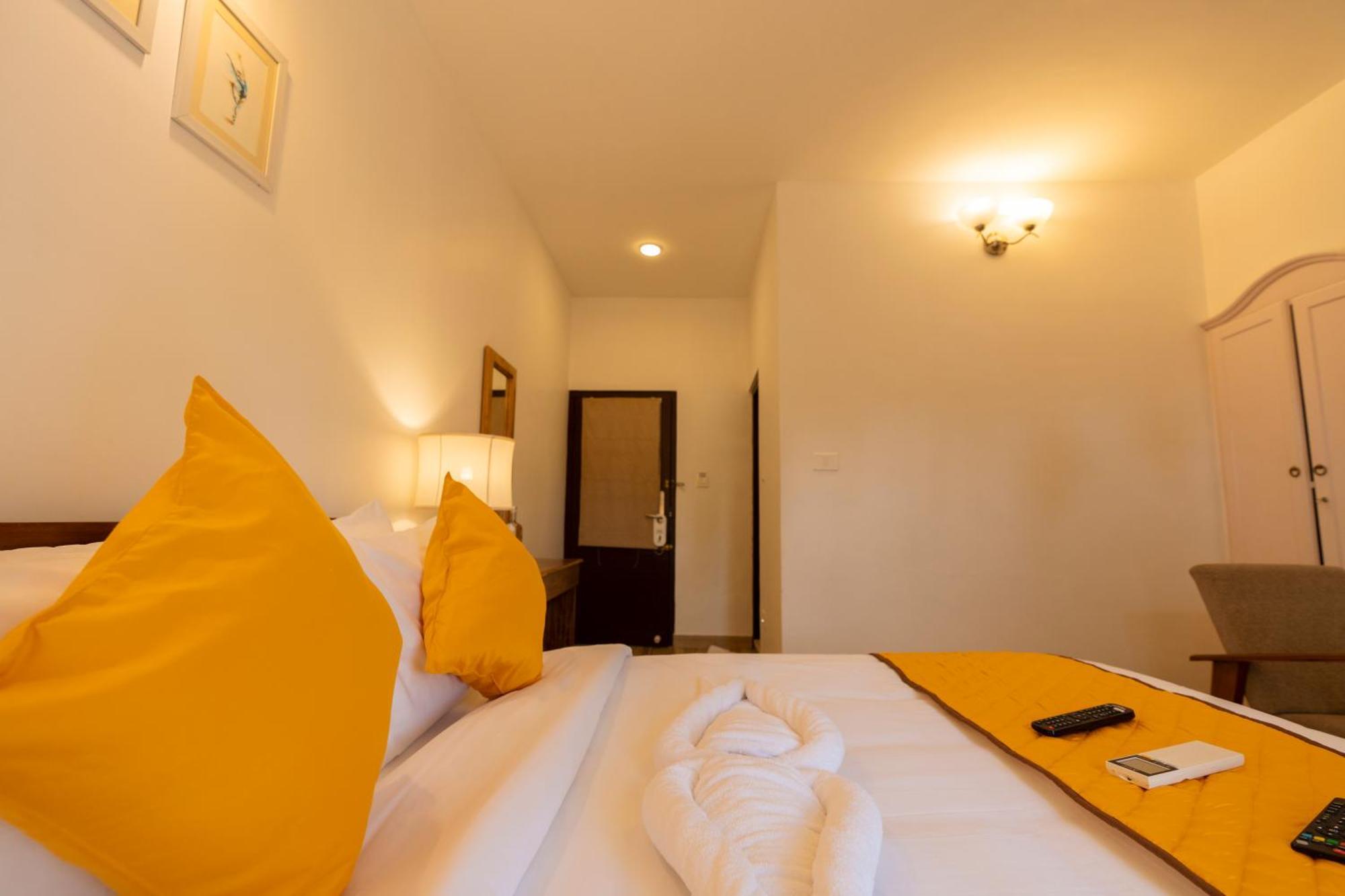 Solo Inn By Hawk Hospitality Kochi Extérieur photo