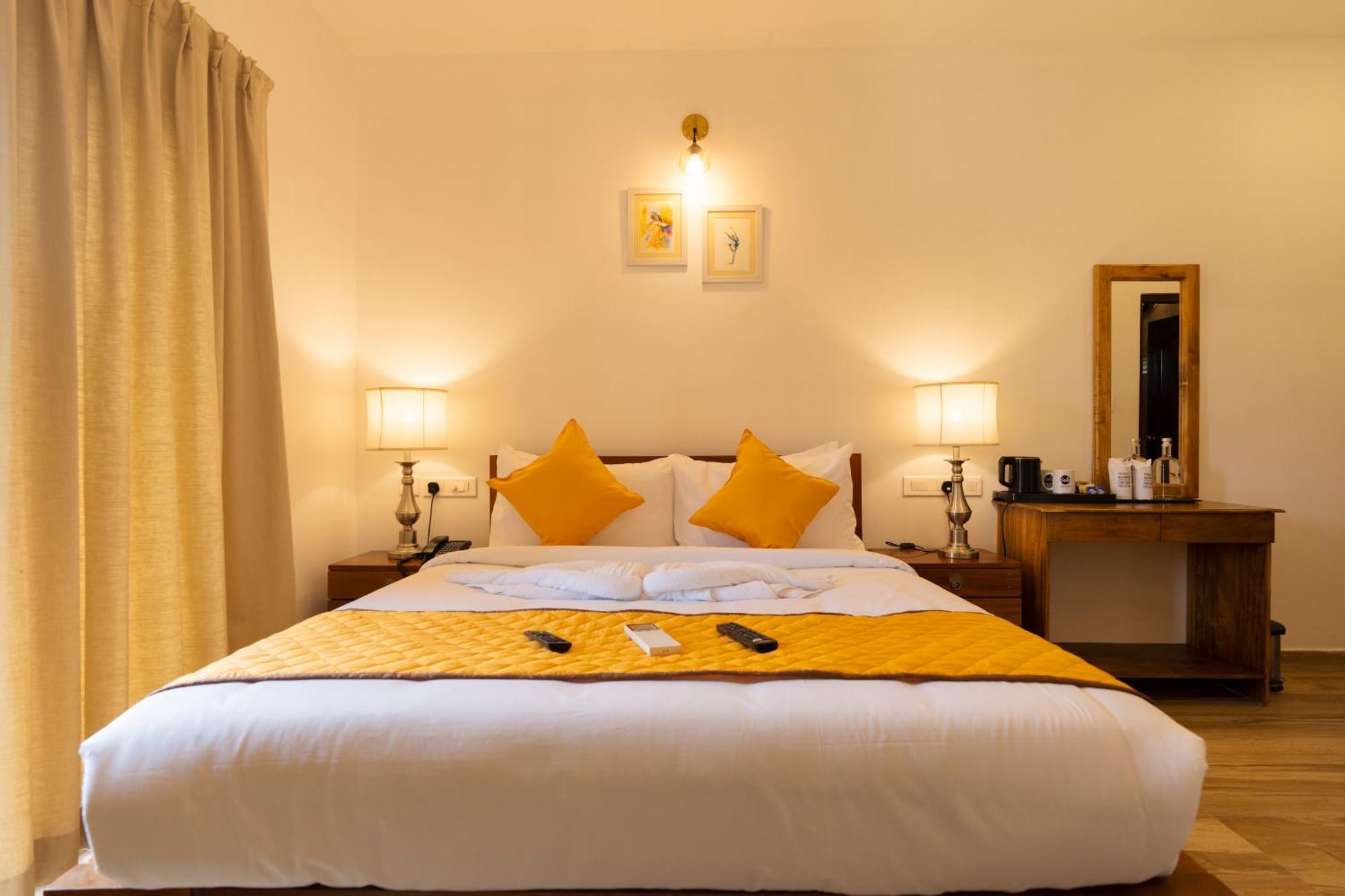 Solo Inn By Hawk Hospitality Kochi Extérieur photo