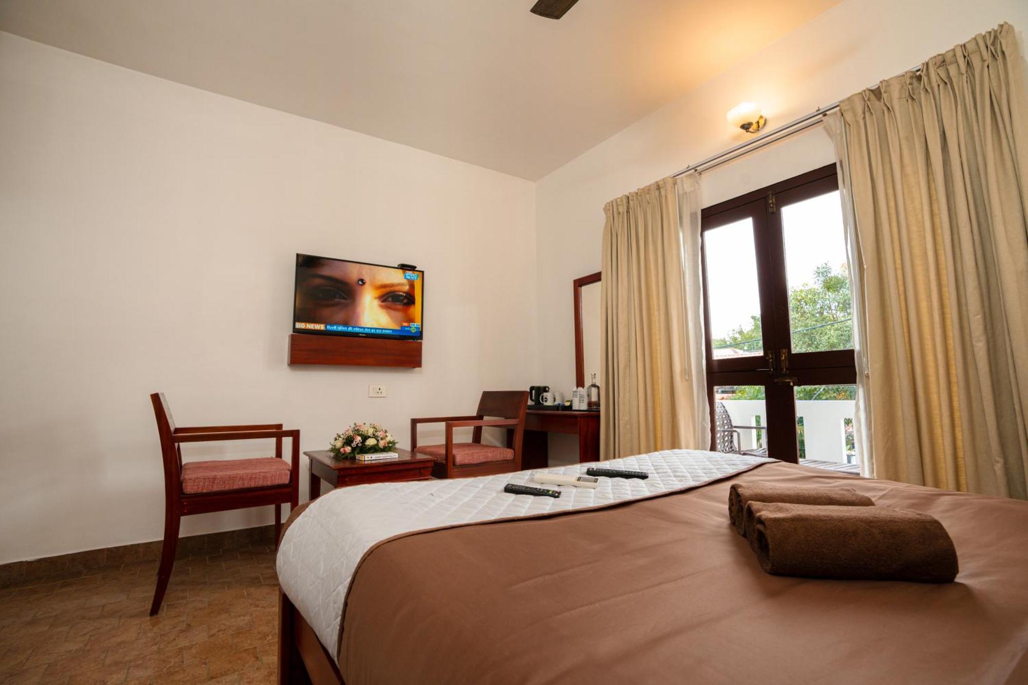 Solo Inn By Hawk Hospitality Kochi Extérieur photo