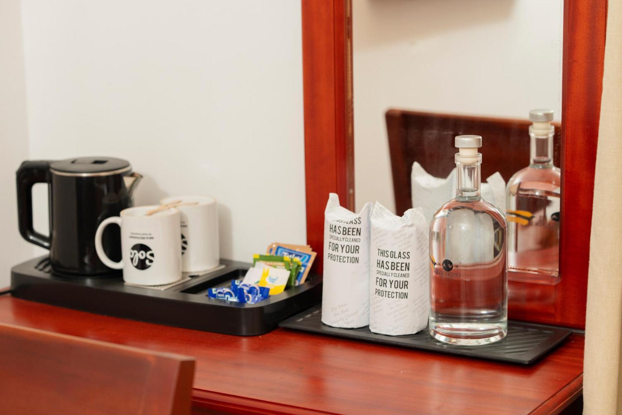 Solo Inn By Hawk Hospitality Kochi Extérieur photo