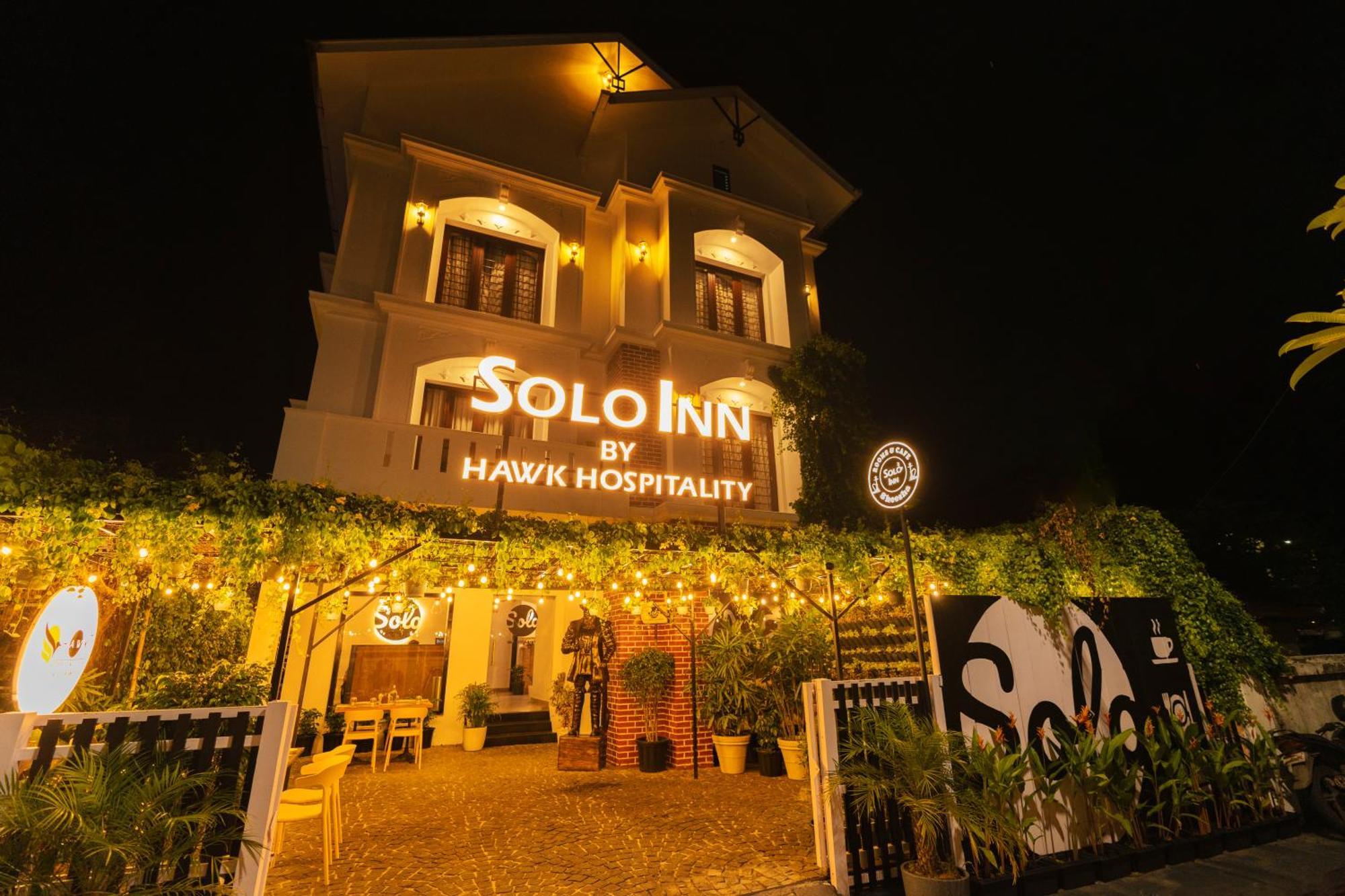 Solo Inn By Hawk Hospitality Kochi Extérieur photo