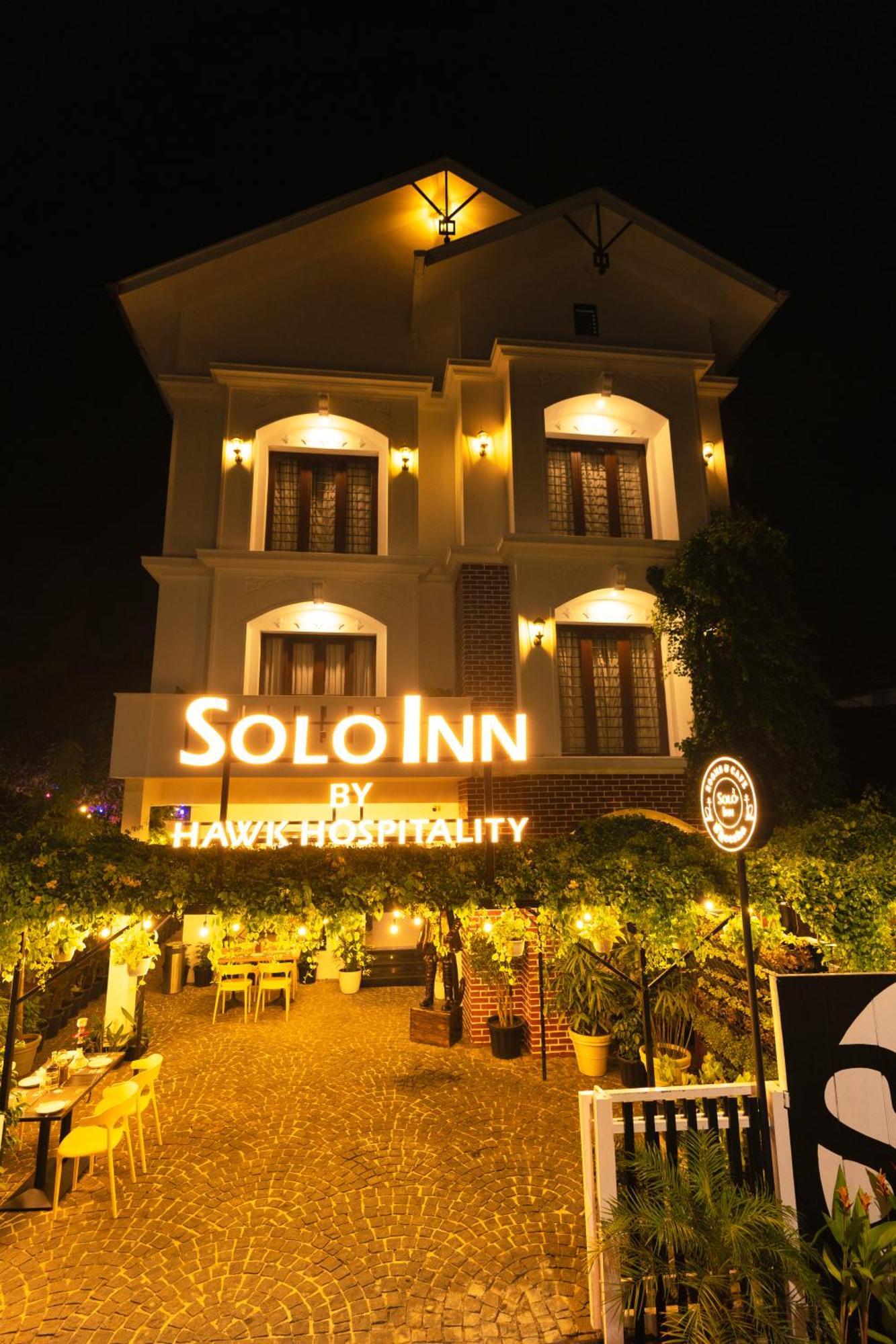 Solo Inn By Hawk Hospitality Kochi Extérieur photo