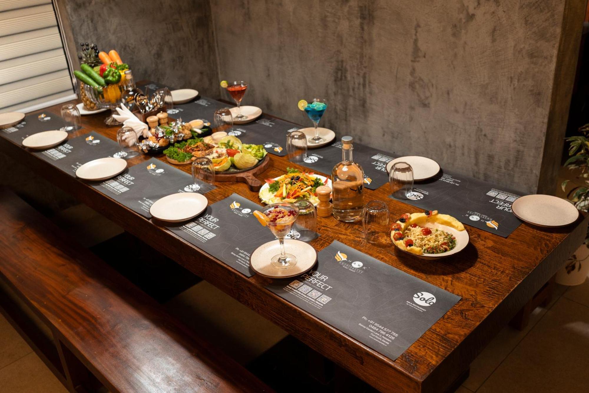 Solo Inn By Hawk Hospitality Kochi Extérieur photo